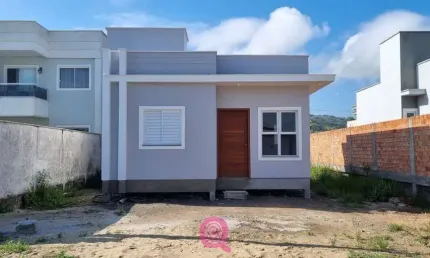 Casa com 2 quartos à venda no congonhas, tubarão , 55 m2 por r$ 360.000
