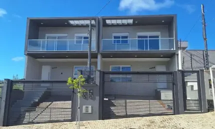 Casa com 3 quartos à venda na Avenida Vereadora Geni Petteffi, 3408, São Virgílio, Caxias do Sul por R$ 780.000