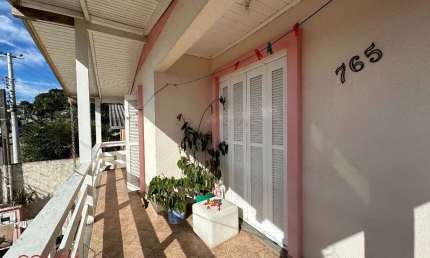 Casa em condomínio fechado com 3 quartos à venda na Augusto Crippa, 123, Primeiro de Maio, Farroupilha por R$ 580.000
