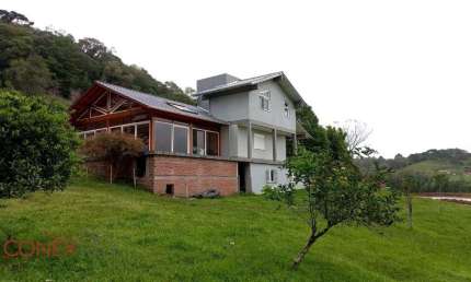 Chácara / sítio com 3 quartos à venda na Área Rural, 31, Zona Rural, Farroupilha por R$ 1.690.000