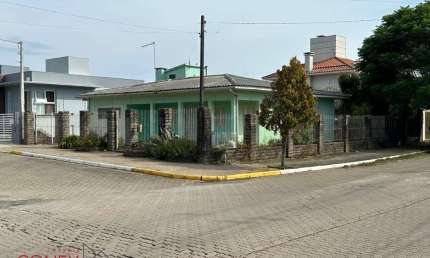 Casa em condomínio fechado com 3 quartos à venda na São João Calábria, 00, Belvedere, Farroupilha por R$ 600.000