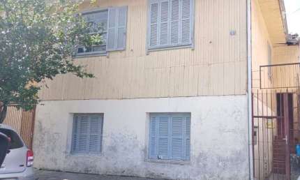 Casa com 5 quartos à venda na Avenida São João, 1653, Centro, Caxias do Sul por R$ 370.000