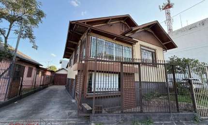Casa com 3 quartos à venda na Rua Jacob Luchesi, 1842, Santa Catarina, Caxias do Sul por R$ 1.200.000