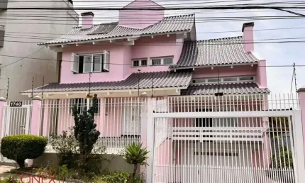 Casa com 4 quartos à venda na Avenida França, 1740, Bela Vista, Caxias do Sul por R$ 1.700.000
