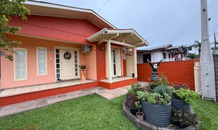 Casa em condomínio fechado com 3 quartos à venda na Jacomina Veronese, 795, Primeiro de Maio, Farroupilha por R$ 690.000