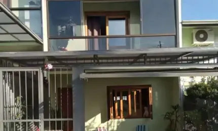 Casa com 2 quartos à venda na Rua Angelo Frare, 200, São Luiz, Caxias do Sul por R$ 320.000