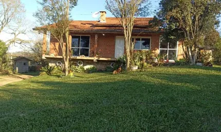 Casa com 2 quartos à venda na Zona Rural, Farroupilha , 128 m2 por R$ 508.000