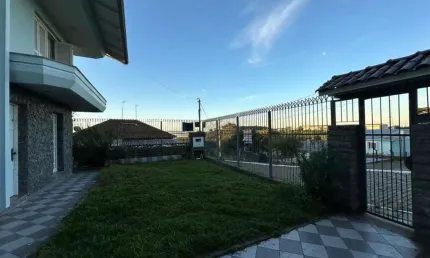 Casa com 5 quartos à venda no Pio X, Farroupilha , 175 m2 por R$ 800.000