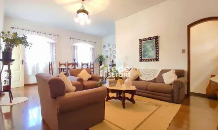 Casa com 5 quartos à venda, 433 m² por R$ 990.000 - Vila Ozanan - Juiz de Fora/MG