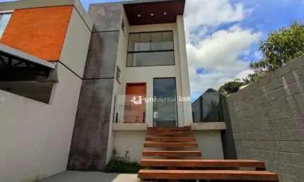 Casa com 3 quartos à venda, 150 m² por R$ 570.000 - Jardim São João - Juiz de Fora/MG