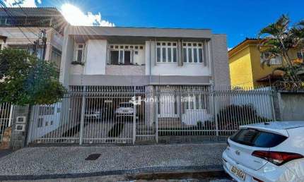 Duas casas à venda por R$ 1.950.000 - Bairu - Juiz de Fora/MG