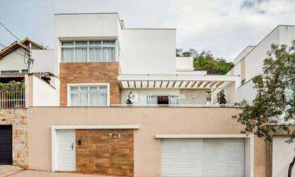 Casa com 5 Quartos à venda, 241 m² por R$ 1.299.000,00 - Vale do Ipê - Juiz de Fora/MG
