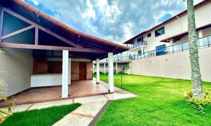 Casa clássica em 2 terrenos, condomínio fechado à venda por R$ 1.980.000,00