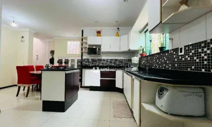 Casa duplex com 7 quartos  à venda, 429 m² de R$ 1.390,000 por R$ 1.300.000 - São Mateus - Juiz de Fora/MG