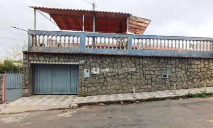 Casa com 3 quartos à venda, 301 m² por R$ 489.900 - Bom Pastor - Juiz de Fora/MG