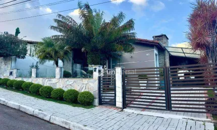 Casa com 3 quartos à venda, 210 m² por R$ 980.000 - Alto dos Pinheiros - Juiz de Fora/MG