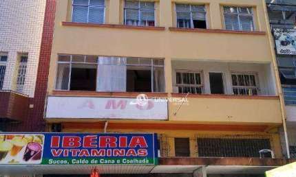 Apartamento com 4 quartos para alugar, 66 m² por R$1.200,00/mês - Centro - Juiz de Fora/MG