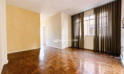 Apartamento com 3 Quartos para alugar, 79 m² por R$ 1.000/mês - Centro - Juiz de Fora/MG