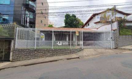 Casa com 4 Quartos para alugar, 170 m² por R$ 5.500/mês - Paineiras - Juiz de Fora/MG