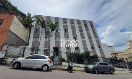 Quarto e Sala com Área Aberta – Localização Estratégica na Rua Halfeld