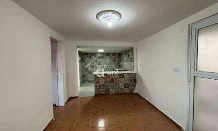 Casa com 2 quartos para alugar na Rua dos Artistas, Morro da Glória, Juiz de Fora