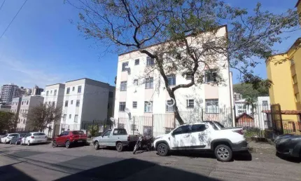 Apartamento com 2 quartos para alugar, 50 m² por R$800,00/mês - Cascatinha - Juiz de Fora/MG