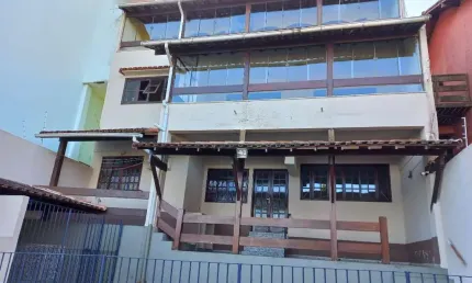 Triplex para Venda em Macaé, São Marcos, 3 dormitórios, 1 suíte, 3 banheiros, 2 vagas