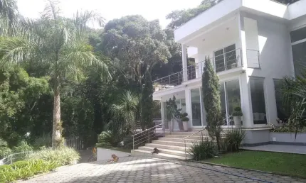 Mansão para Venda em Rio das Ostras, Cantagalo, 5 dormitórios, 5 suítes, 9 banheiros, 6 vagas