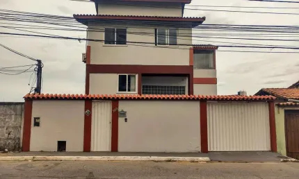 Casa para Venda em Macaé, Imbetiba, 3 dormitórios, 1 suíte, 3 banheiros, 2 vagas