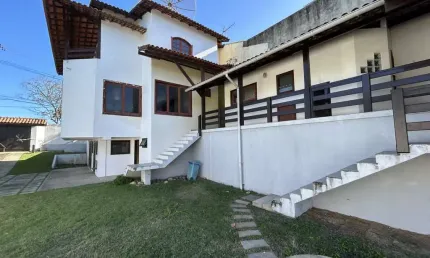 Casa para Venda em Macaé, São Marcos, 4 dormitórios, 1 suíte, 4 banheiros, 4 vagas
