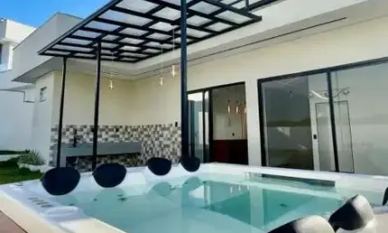Casa para Locação em Rio das Ostras, Alphaville, 3 dormitórios, 3 suítes, 5 banheiros, 4 vagas
