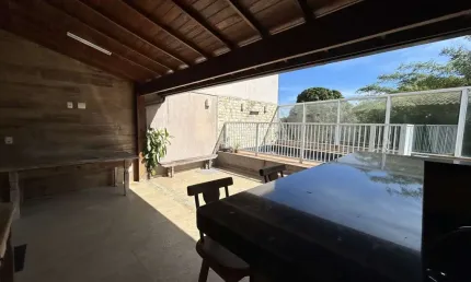 Casa para Venda em Macaé, Novo Cavaleiros, 3 dormitórios, 1 suíte, 2 banheiros, 1 vaga