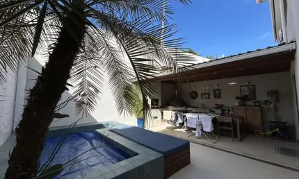 Casa para Venda em Macaé, Granja dos Cavaleiros, 3 dormitórios, 1 suíte, 3 banheiros, 1 vaga