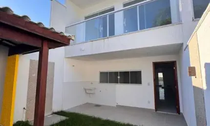 Casa para Venda em Macaé, Vale das Palmeiras, 3 dormitórios, 1 suíte, 3 banheiros, 1 vaga