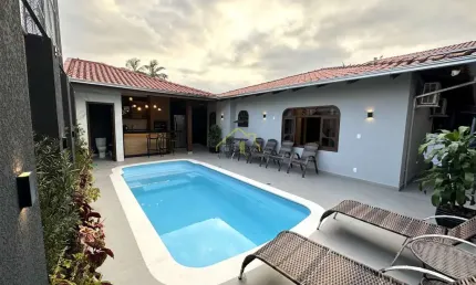 Sobrado Averbado 100% Mobiliado Porteira fechada no Bairro Jardim Iririú próximo do material de construção Tato!!