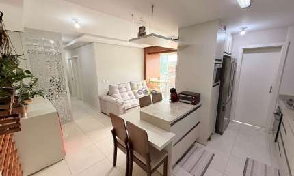 Apartamento mobiliado com 2 vagas de garagem no Bom Retiro!