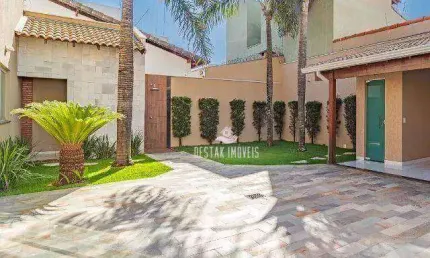 Casa com 4 quartos à venda no Bairro Jardim Botânico - Uberlândia/MG