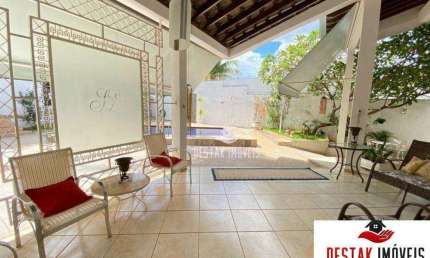 Casa com 4 quartos à venda no Bairro Cidade Jardim - Uberlândia/MG