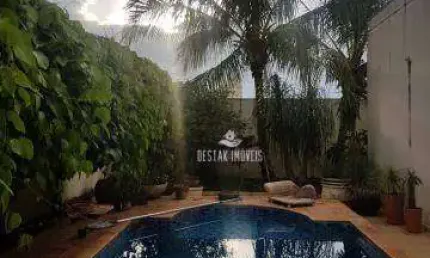 Casa com 3 quartos à venda no Bairro Jardim Colina - Uberlândia/MG