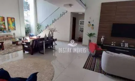 Casa com 4 quartos à venda no Bairro Santa Mônica - Uberlândia/MG