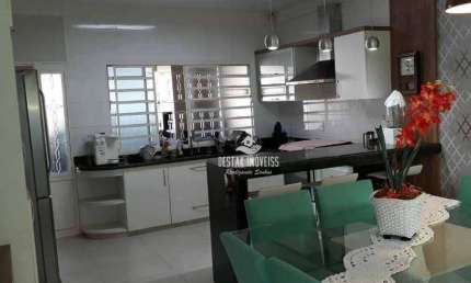 Casa com 3 quartos à venda, bairro Brasil - Uberlândia/MG