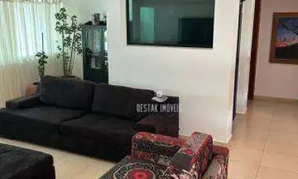 Casa com 4 quartos à venda no Bairro Jardim Karaíba - Uberlândia/MG