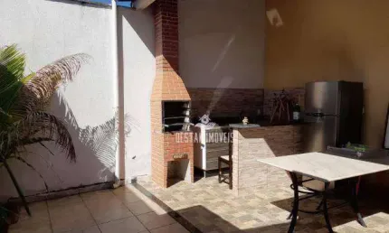 Casa com 4 quartos à venda no Bairro Jardim Europa - Uberlândia/MG