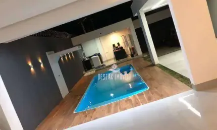 Casa com 4 quartos à venda no Bairro Laranjeiras - Uberlândia/MG