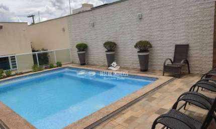 Casa com 4 quartos à venda no Bairro Brasil - Uberlândia/MG