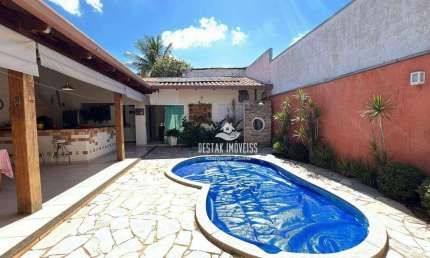 Casa com 4 quartos à venda no Bairro Vigilato Pereira - Uberlândia/MG