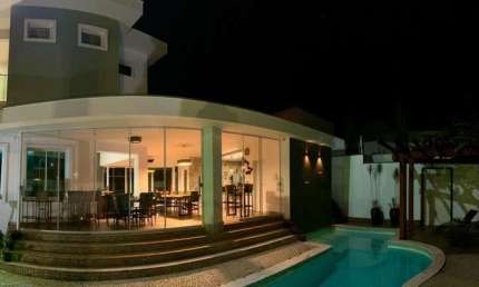 Casa com 5 quartos à venda no Bairro Jardim Karaíba - Uberlândia/MG