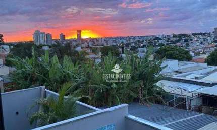 Sobrado com 3 quartos à venda, bairro Saraiva - Uberlândia/MG