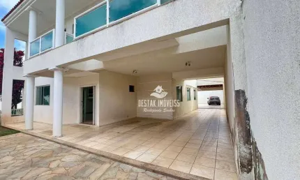 Sobrado com 4 quartos à venda no Bairro Jardim Karaíba - Uberlândia/MG