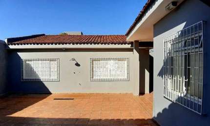 Casa com 3 quartos à venda, bairro Brasil - Uberlândia/MG